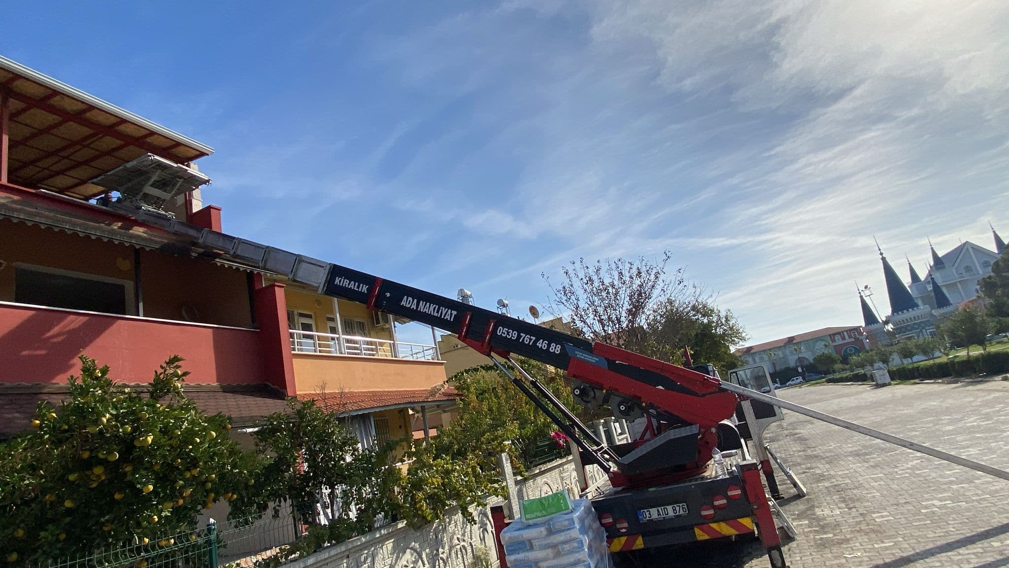 Serik asansörlü nakliyat hizmeti sunan Ada Nakliyat taşıma asansörü